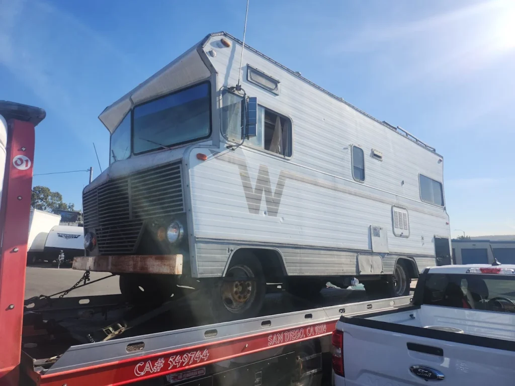 Light & Medium Duty Towing in San Diego